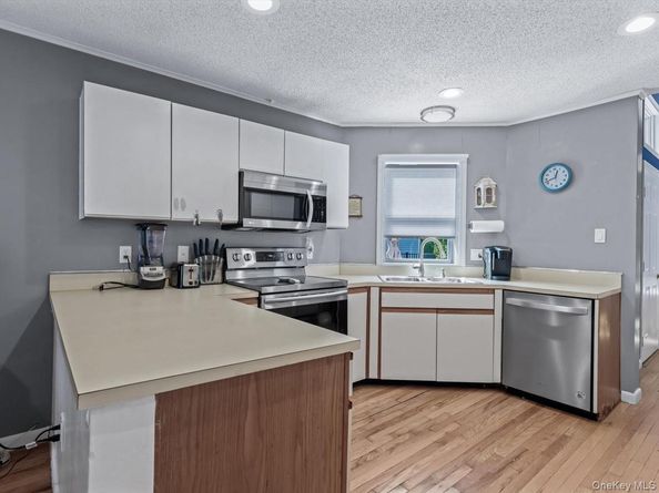 2 Limetree Drive, Manorville NY 11949