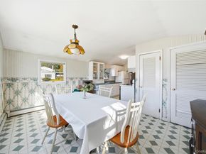 68 7th Street, Bay Shore NY 11706