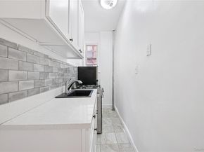 41-25 44th Street C5, Sunnyside NY 11104