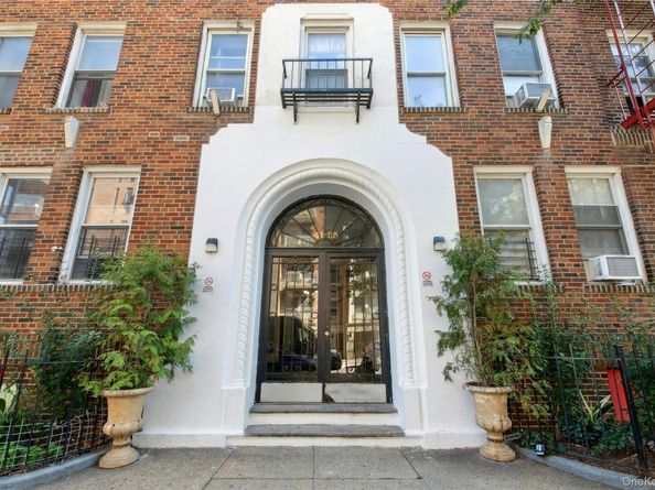 41-25 44th Street C5, Sunnyside NY 11104