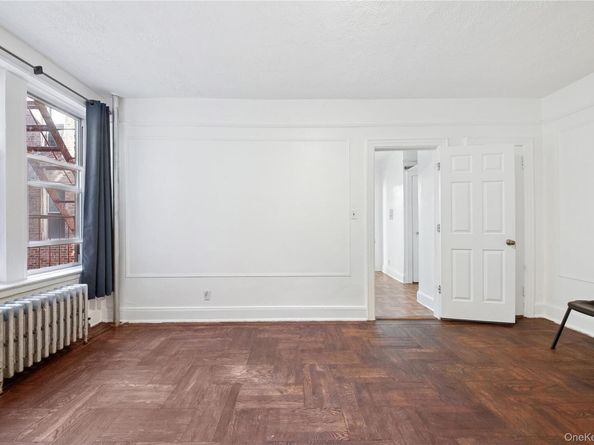 41-25 44th Street C5, Sunnyside NY 11104