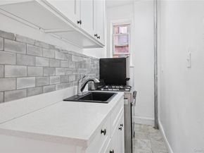 41-25 44th Street C5, Sunnyside NY 11104
