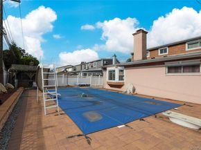 993 Ferngate Drive, Franklin Square NY 11010