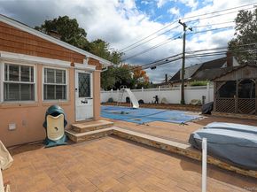 993 Ferngate Drive, Franklin Square NY 11010
