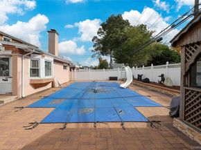 993 Ferngate Drive, Franklin Square NY 11010