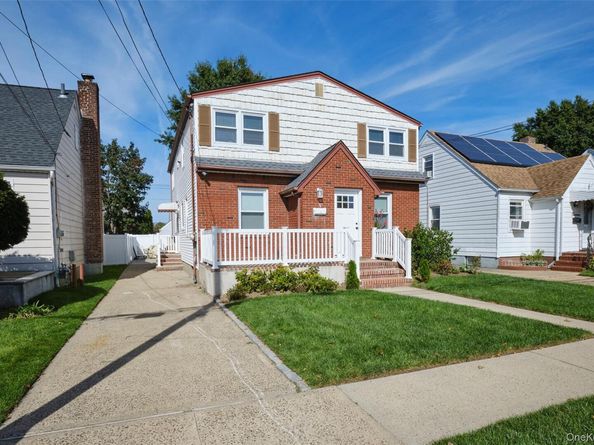 9 Court Street, Elmont NY 11003