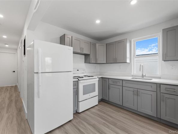 3528 Tiemann Avenue, Bronx NY 10469