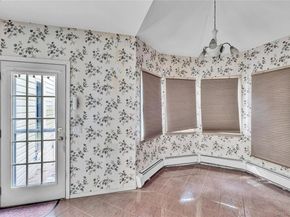 1 Oakleaf Court, Huntington NY 11743