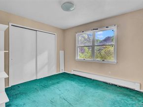 1 Oakleaf Court, Huntington NY 11743