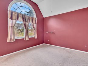 1 Oakleaf Court, Huntington NY 11743