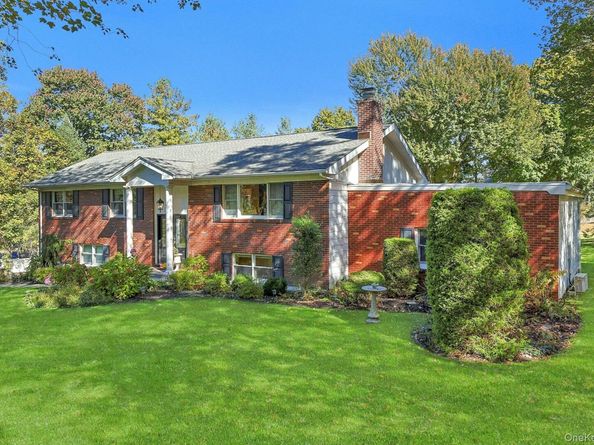 1 Eunice Lane, Thornwood NY 10594