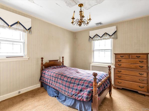 47-44 Glenwood Street, Little Neck NY 11362