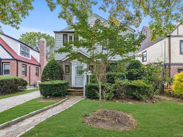 47-44 Glenwood Street, Little Neck NY 11362