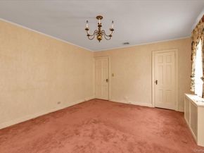 47-44 Glenwood Street, Little Neck NY 11362