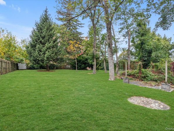 47-44 Glenwood Street, Little Neck NY 11362