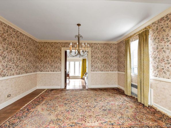 47-44 Glenwood Street, Little Neck NY 11362