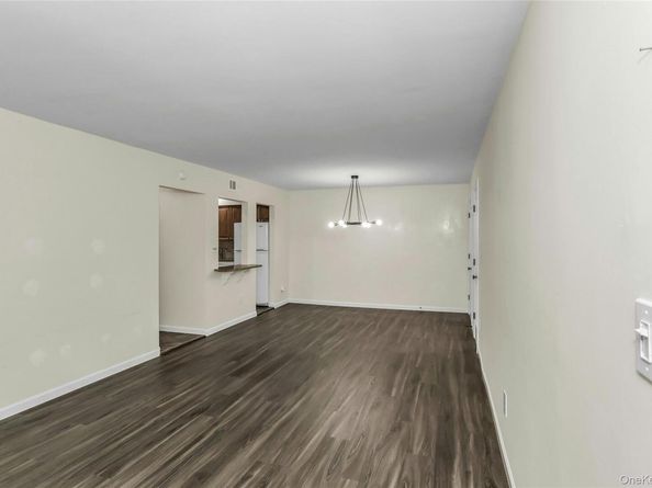 93 Palo Alto Drive, Plainview NY 11803