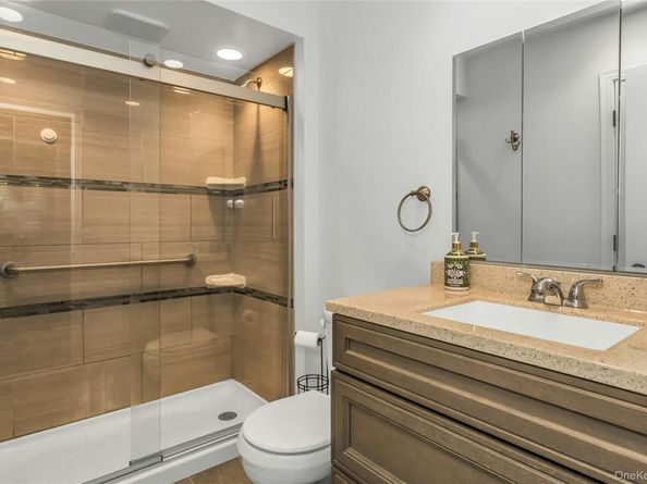 93 Palo Alto Drive, Plainview NY 11803