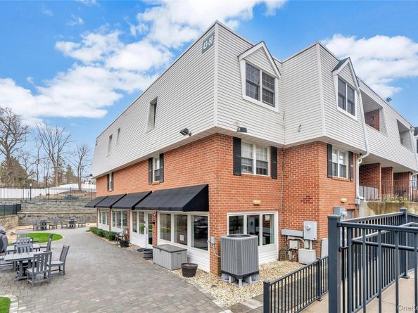 93 Palo Alto Drive, Plainview NY 11803