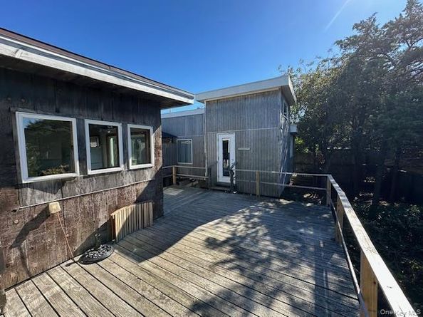 187 Holly Walk, Cherry Grove NY 11782