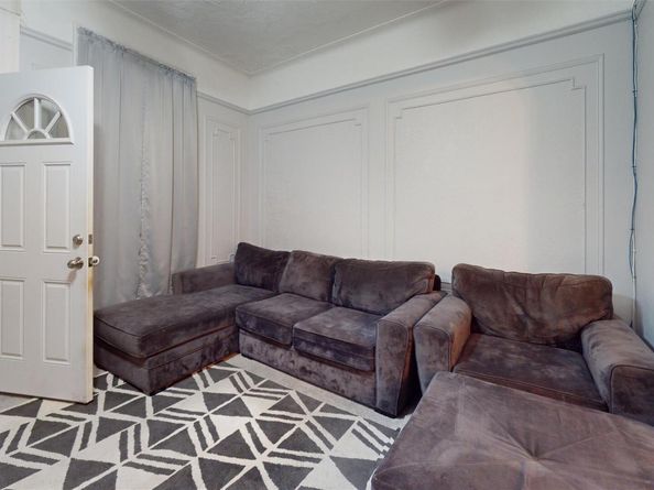 3227 Fenton Avenue, Bronx NY 10469