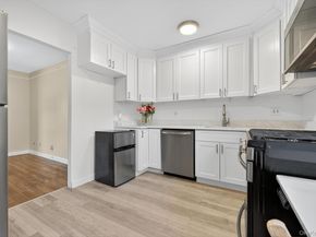 8 Welwyn Road 3F, Great Neck NY 11021