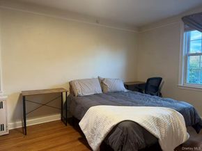 8 Welwyn Road 3F, Great Neck NY 11021