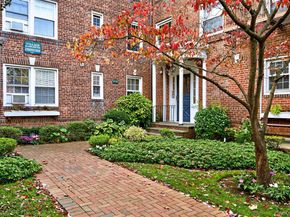 8 Welwyn Road 3F, Great Neck NY 11021