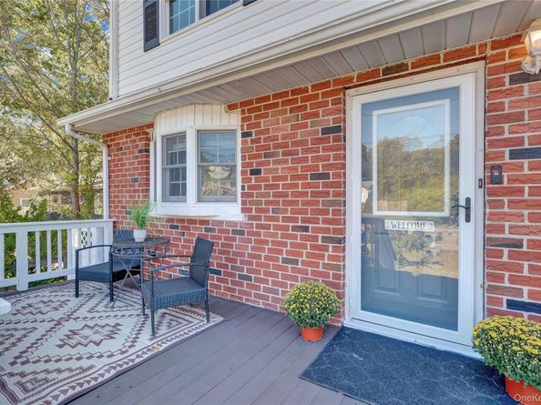 30 Kilroy Drive, Mastic NY 11950