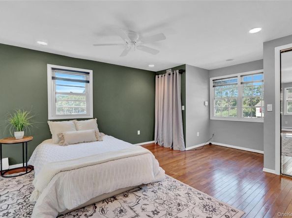 30 Kilroy Drive, Mastic NY 11950