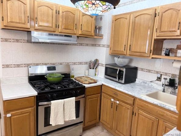 7818 65th Street, Glendale NY 11385