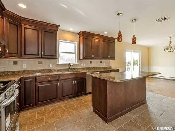 3665 Carrel Boulevard, Oceanside NY 11572