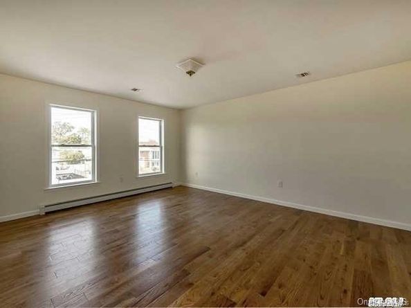 3665 Carrel Boulevard, Oceanside NY 11572