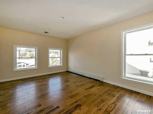 3665 Carrel Boulevard, Oceanside NY 11572
