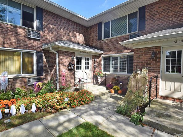 72 Edmunton Drive B7, North Babylon NY 11703