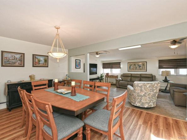 114 Twig Lane, Levittown NY 11756