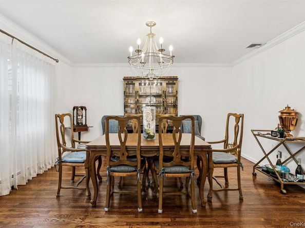 126 Andover Road, Rockville Centre NY 11570