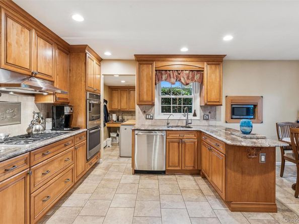 126 Andover Road, Rockville Centre NY 11570