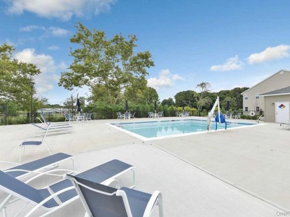 100 Weatherby Lane 100, Central Islip NY 11722