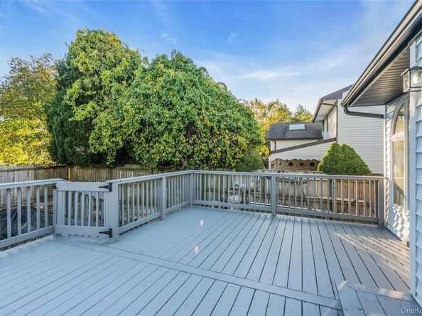 248 N Iowa Avenue, Massapequa NY 11758