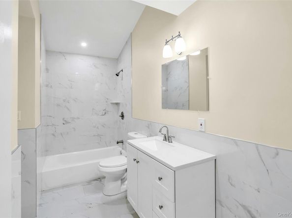248 N Iowa Avenue, Massapequa NY 11758