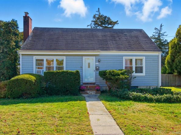 105 Dogwood Road, Northport NY 11768