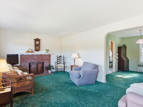 105 Dogwood Road, Northport NY 11768