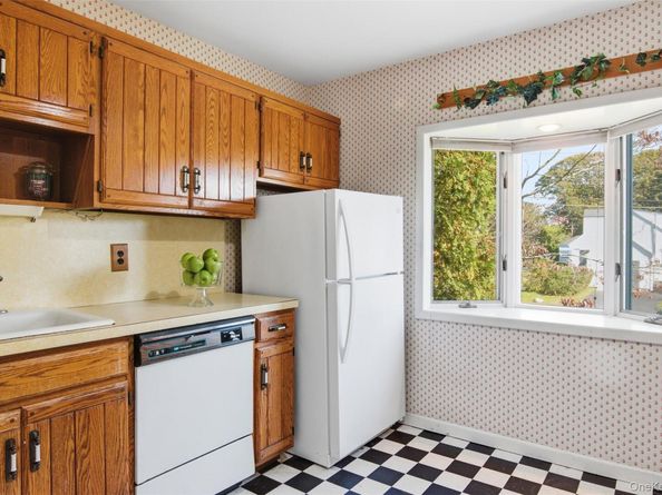 105 Dogwood Road, Northport NY 11768