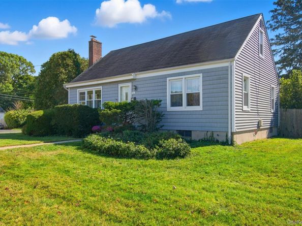 105 Dogwood Road, Northport NY 11768
