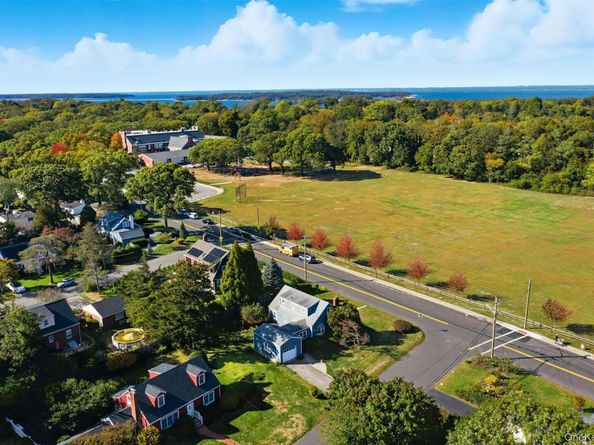 105 Dogwood Road, Northport NY 11768
