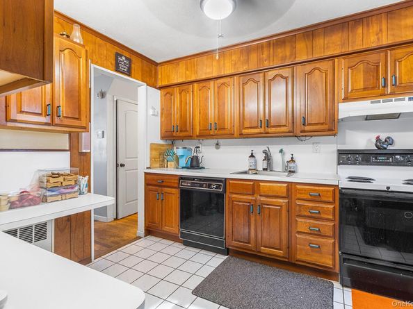 500 Willow Street, South Hempstead NY 11550