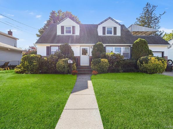 500 Willow Street, South Hempstead NY 11550