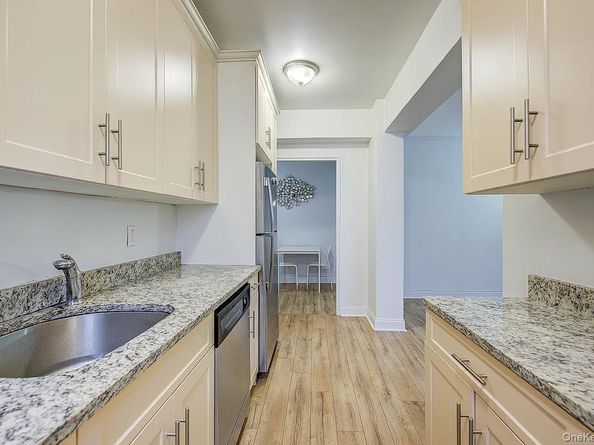 67-76 Booth Street 4F, Forest Hills NY 11375