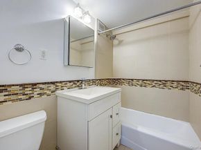 67-76 Booth Street 4F, Forest Hills NY 11375